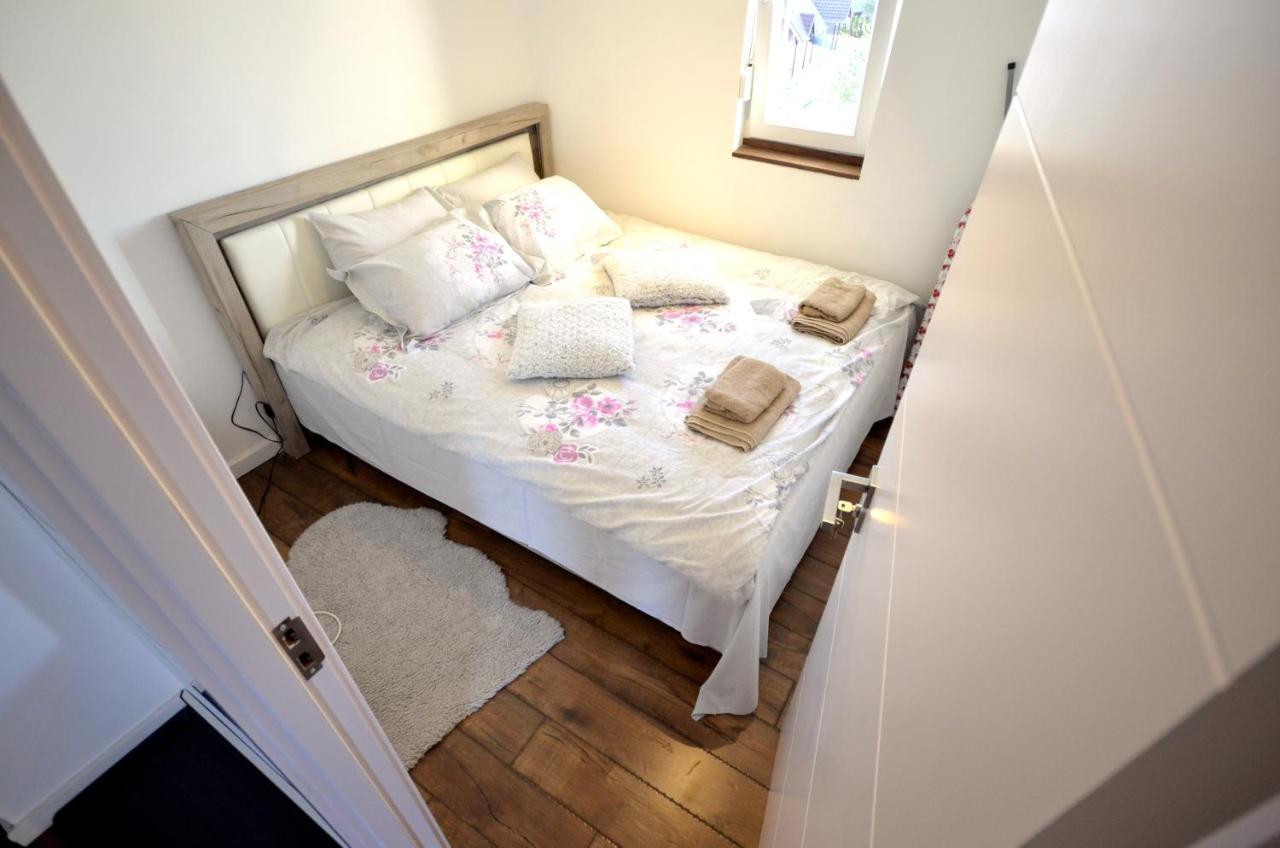 C L E A N&C O Z Y Apartmani Divcibare Exterior photo
